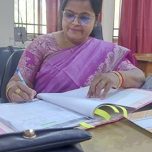 Dr. Manisha Thakur